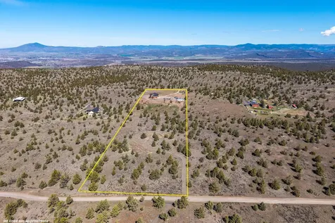 6040 SE Gravett Road Prineville OR 97754