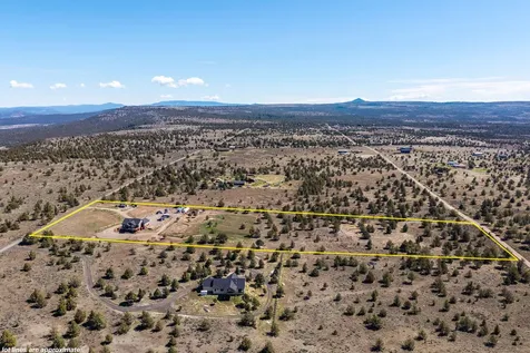 6040 SE Gravett Road Prineville OR 97754