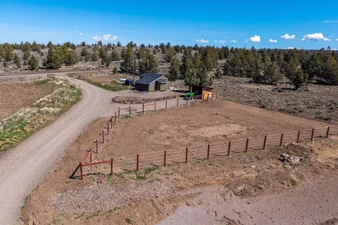 6040 SE Gravett Road Prineville OR 97754
