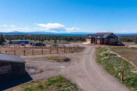 6040 SE Gravett Road Prineville OR 97754