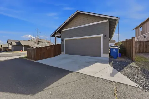 62735 Hawkview Road Bend OR 97701
