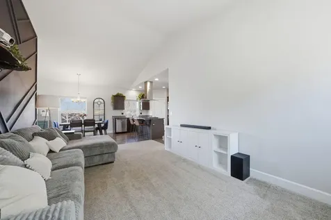 62735 Hawkview Road Bend OR 97701
