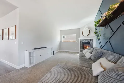 62735 Hawkview Road Bend OR 97701