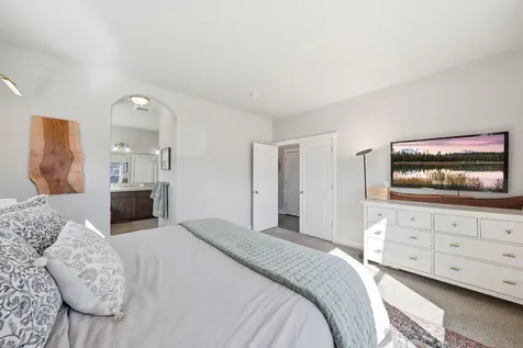 62735 Hawkview Road Bend OR 97701