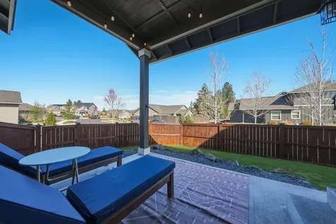 62735 Hawkview Road Bend OR 97701