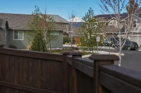 62735 Hawkview Road Bend OR 97701