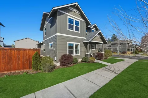 62735 Hawkview Road Bend OR 97701