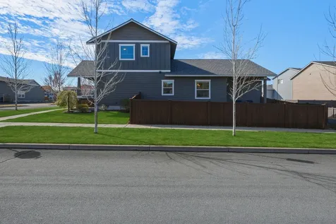 62735 Hawkview Road Bend OR 97701