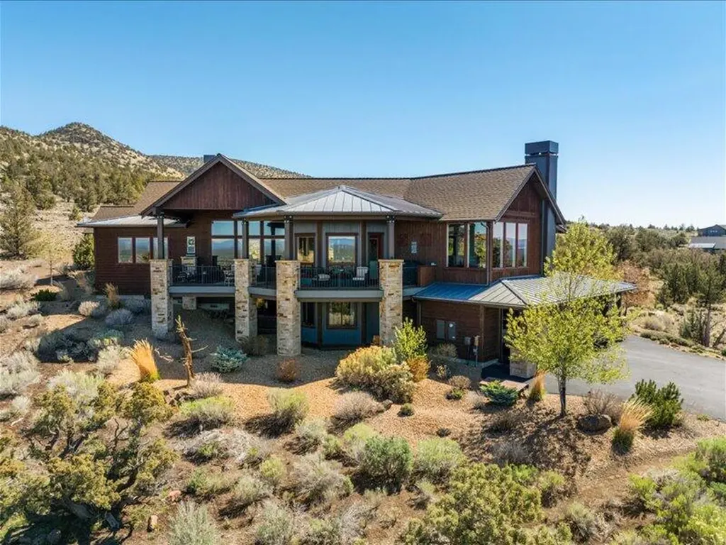 16368 SW Hat Rock Loop Powell Butte OR 97753