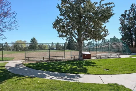 908 SE Stratford Court Bend OR 97702