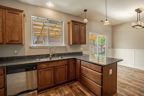 2702 Eagle Creek Drive White City OR 97503