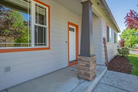 2702 Eagle Creek Drive White City OR 97503