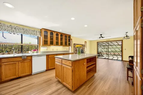 1027 Oak Knoll Drive Ashland OR 97520