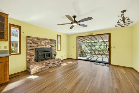 1027 Oak Knoll Drive Ashland OR 97520