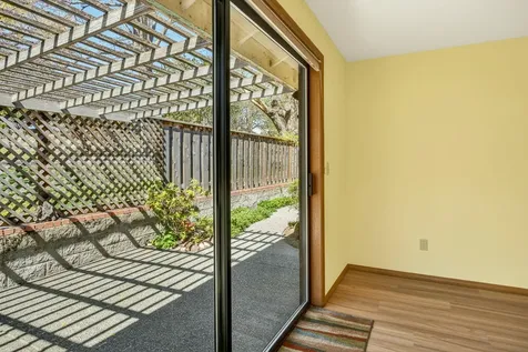 1027 Oak Knoll Drive Ashland OR 97520