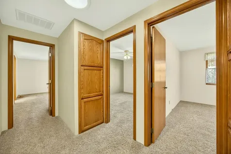 1027 Oak Knoll Drive Ashland OR 97520