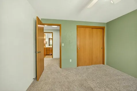 1027 Oak Knoll Drive Ashland OR 97520