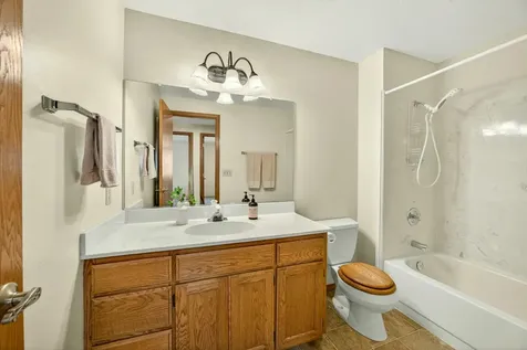 1027 Oak Knoll Drive Ashland OR 97520