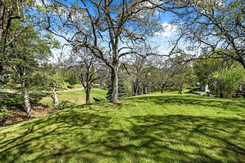 1027 Oak Knoll Drive Ashland OR 97520