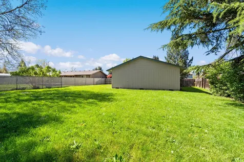 519 Glenn Way Central Point OR 97502