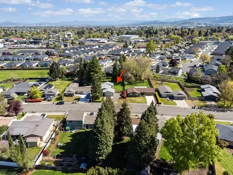 519 Glenn Way Central Point OR 97502