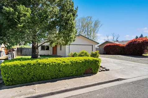 519 Glenn Way Central Point OR 97502