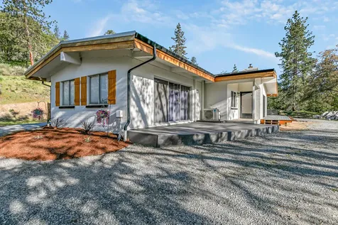 2555 Old Military Road Central Point OR 97502