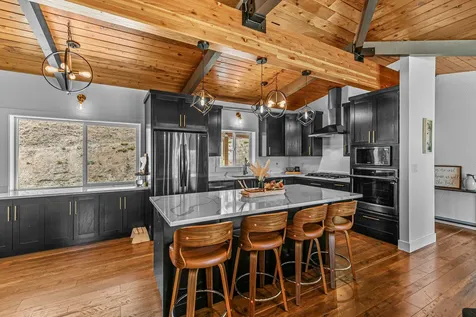 2555 Old Military Road Central Point OR 97502