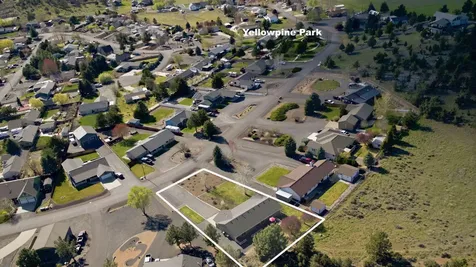 3082 NE Yellowpine Road Prineville OR 97754