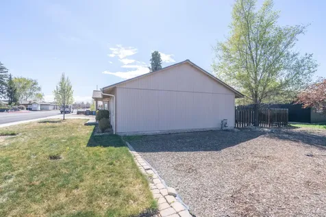 701 SW 23rd Street Redmond OR 97756