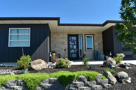4637 SW Antelope Avenue Redmond OR 97756