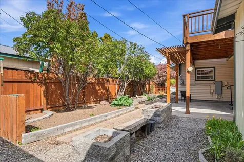 726 NW Birch Avenue Redmond OR 97756