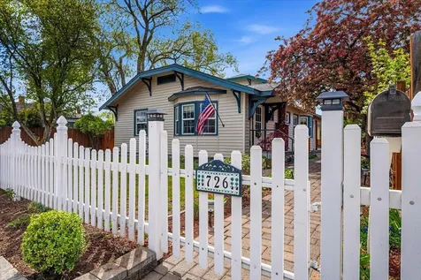 726 NW Birch Avenue Redmond OR 97756