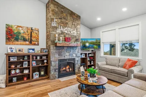 63114 Pikes Court Bend OR 97701
