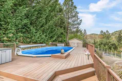 4131 W Griffin Creek Road Medford OR 97501