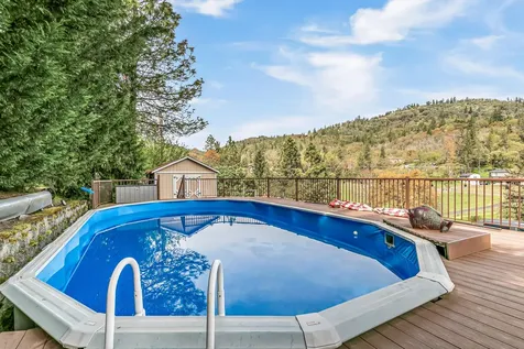 4131 W Griffin Creek Road Medford OR 97501