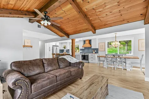 4131 W Griffin Creek Road Medford OR 97501