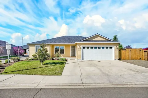 3851 Valley Meadows Drive White City OR 97503