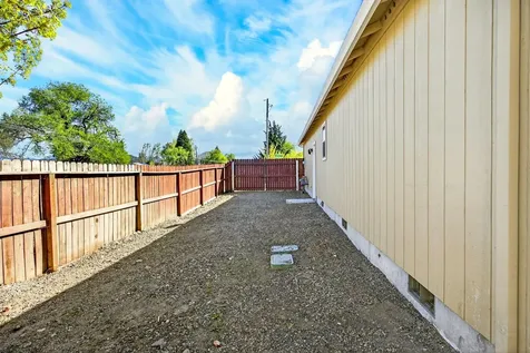 3851 Valley Meadows Drive White City OR 97503
