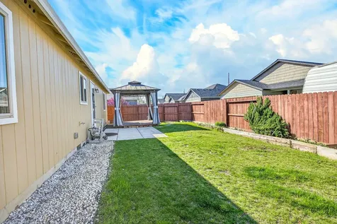 3851 Valley Meadows Drive White City OR 97503