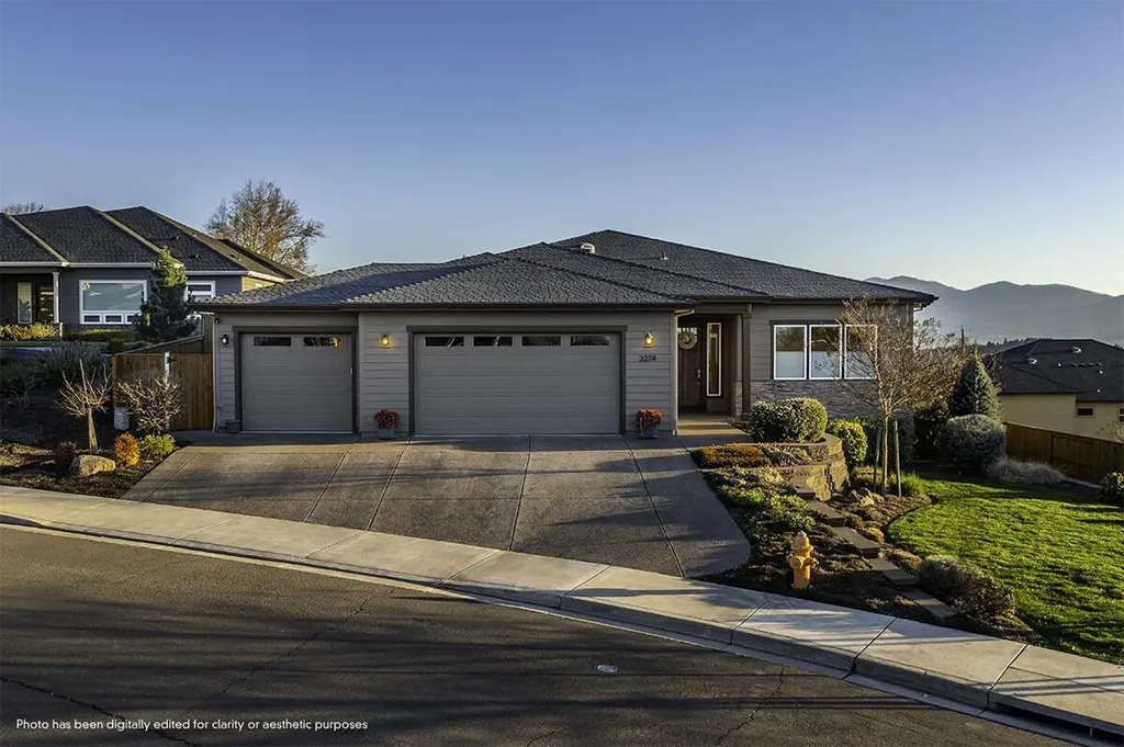 3274 Annapolis Drive Medford OR 97504