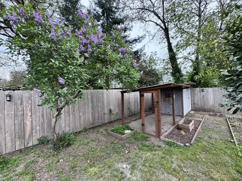 736 NW 3rd Street Grants Pass OR 97526