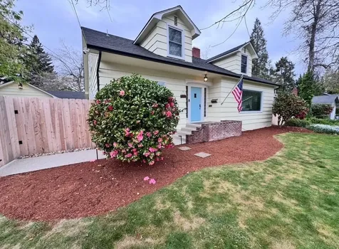 736 NW 3rd Street Grants Pass OR 97526