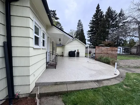 736 NW 3rd Street Grants Pass OR 97526