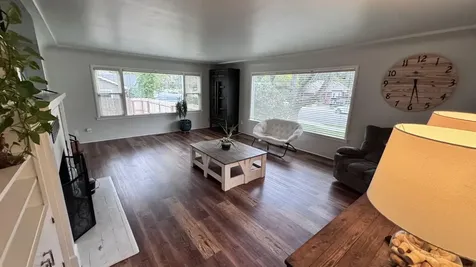 736 NW 3rd Street Grants Pass OR 97526