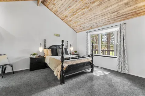 57308 Approach Lane Sunriver OR 97707