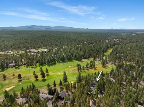 57308 Approach Lane Sunriver OR 97707