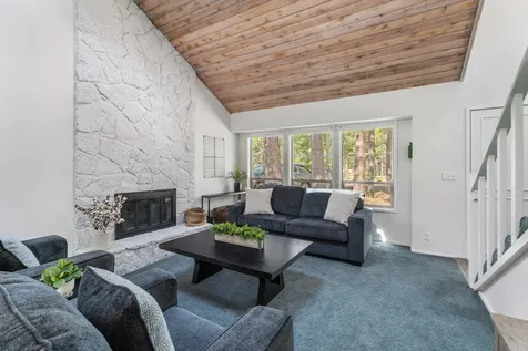 57308 Approach Lane Sunriver OR 97707