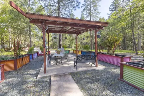 395 S Livingston Way Grants Pass OR 97526