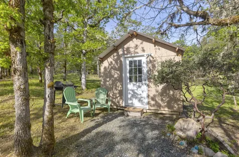 395 S Livingston Way Grants Pass OR 97526